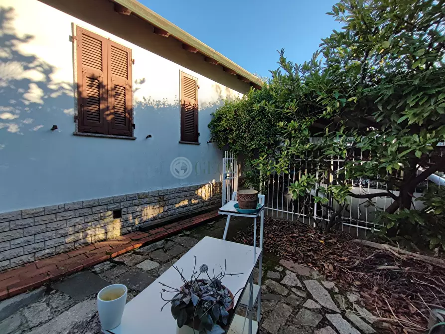 Immagine 2 di Casa indipendente in vendita  in Via Brigola a La Spezia