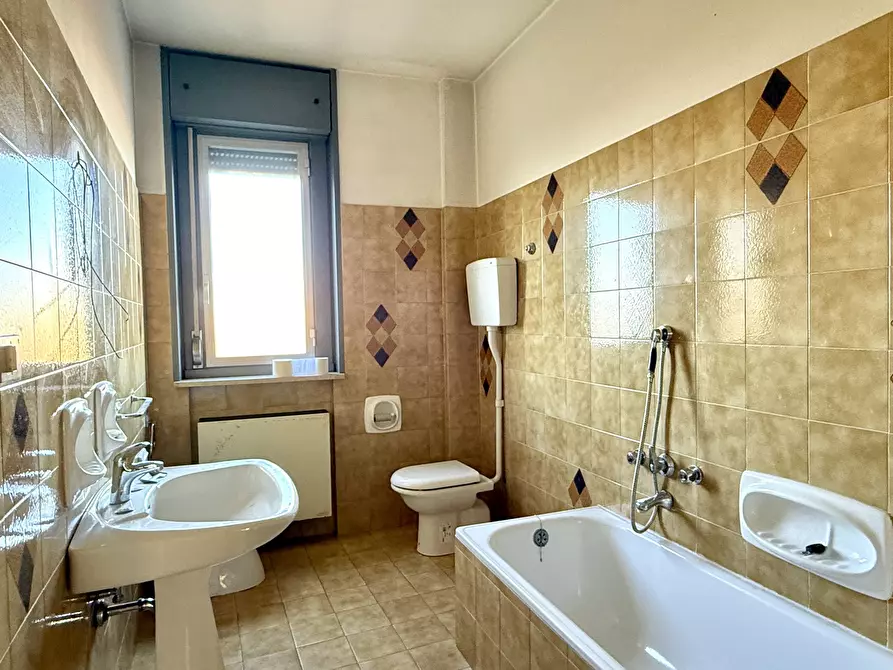 Immagine 20 di Pentalocale in vendita  in Viale Salvador Allende 24 a Ozzano Dell'emilia