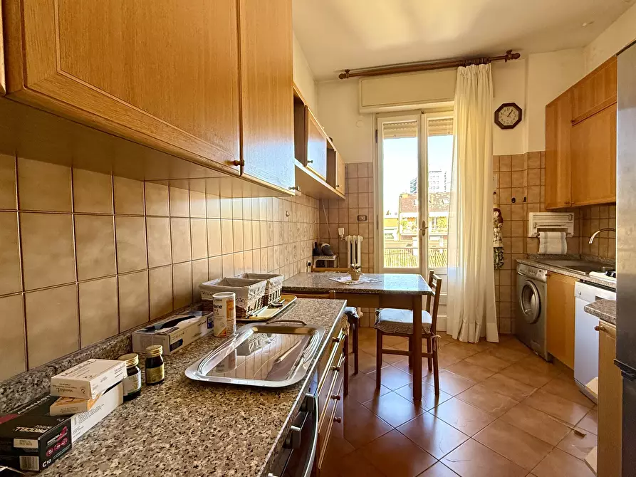 Immagine 21 di Pentalocale in vendita  in Via Del Borgo di San Pietro a Bologna