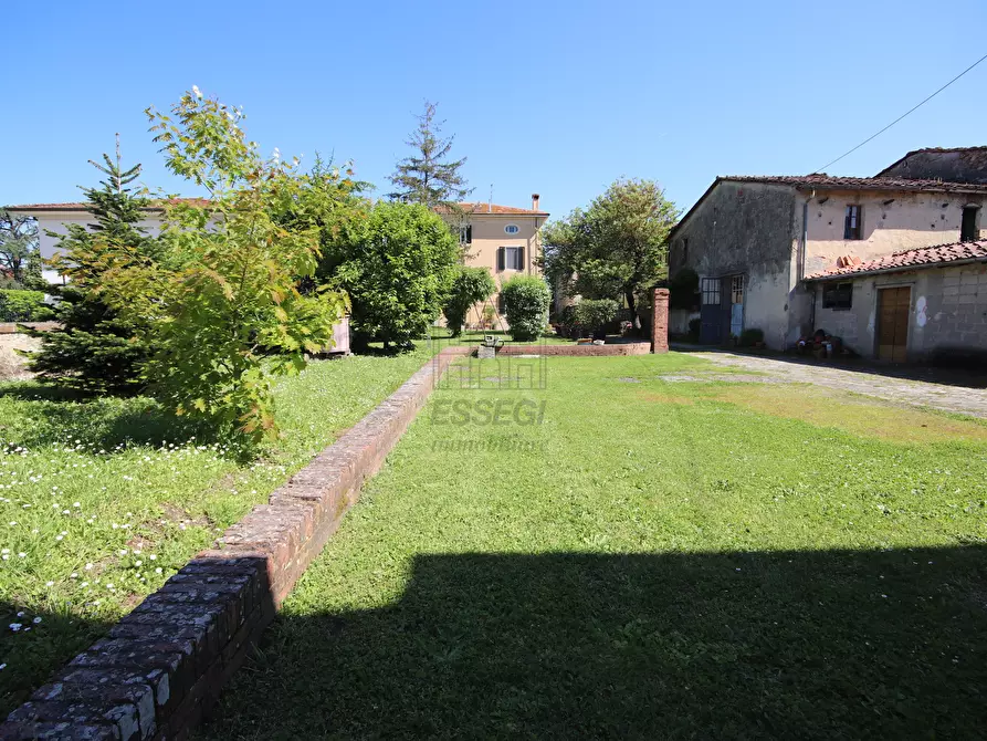 Immagine 28 di Villa in vendita  in Via Traversa di Parezzana 1 a Capannori