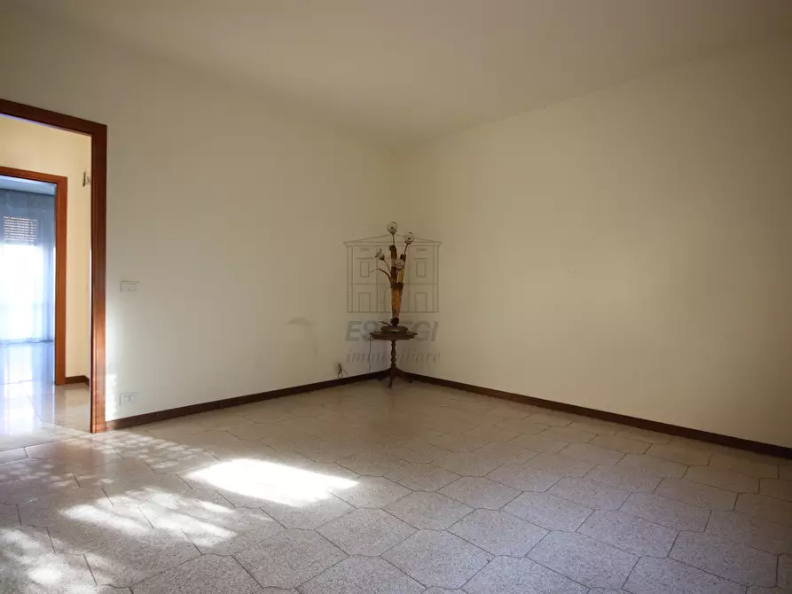 Immagine 9 di Villetta a schiera in vendita  in Via Delle Cornacchie 1016 a Lucca