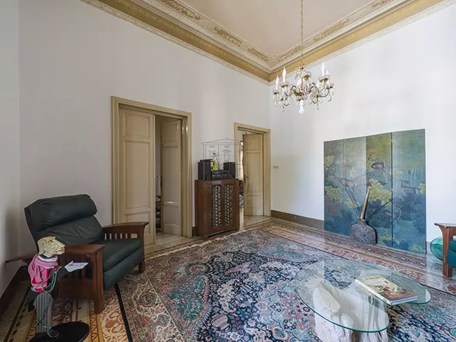 Immagine 9 di Villa in vendita  a Lucca