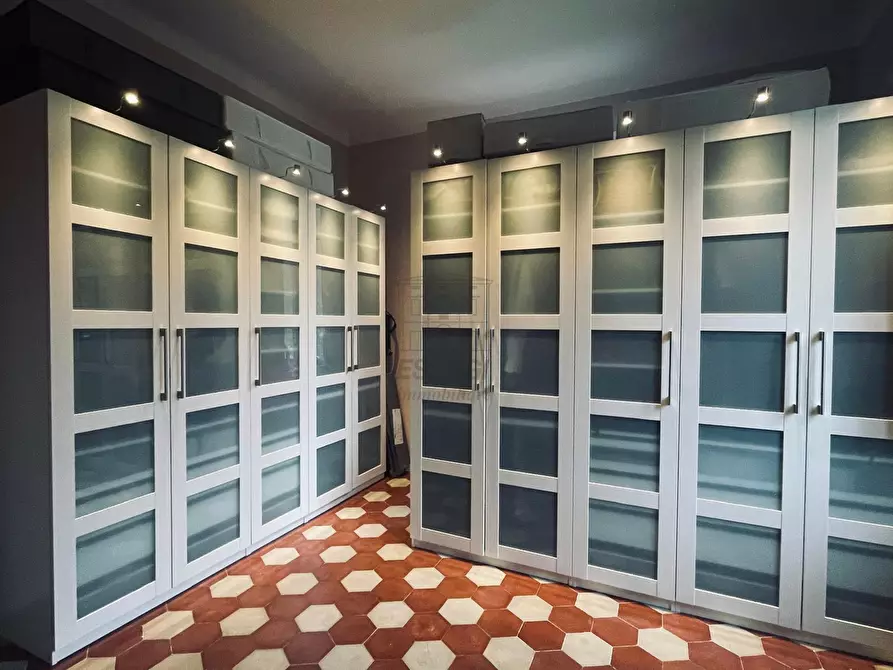 Immagine 17 di Villa in vendita  a Capannori