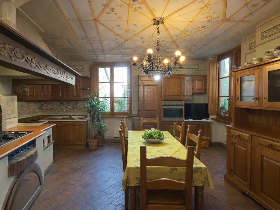 Immagine 4 di Appartamento in vendita  a Lucca