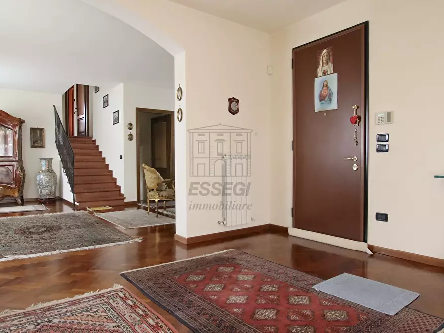 Immagine 6 di Villa in vendita  in Via delle Ville Prima a Lucca