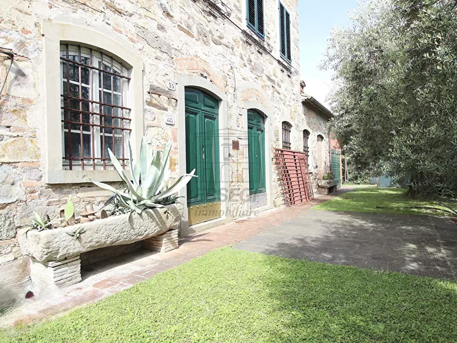 Immagine 47 di Villa in vendita  in Via Romana 914 a Lucca