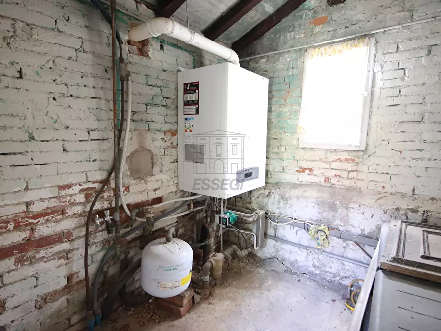 Immagine 27 di Villa in vendita  in Via della Repubblica a Capannori