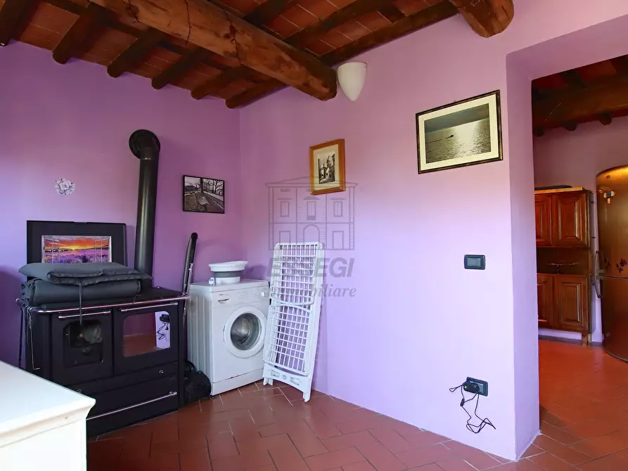 Immagine 21 di Rustico / casale in vendita  in Via Vergaglia 11 a Camaiore