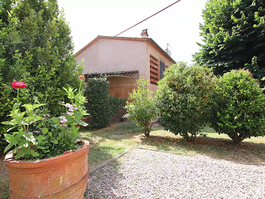 Immagine 19 di Villa in vendita  in Via di segromigno a Capannori