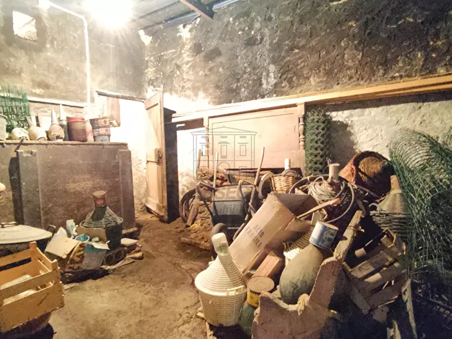 Immagine 22 di Rustico / casale in vendita  in Via Tofori a Lucca