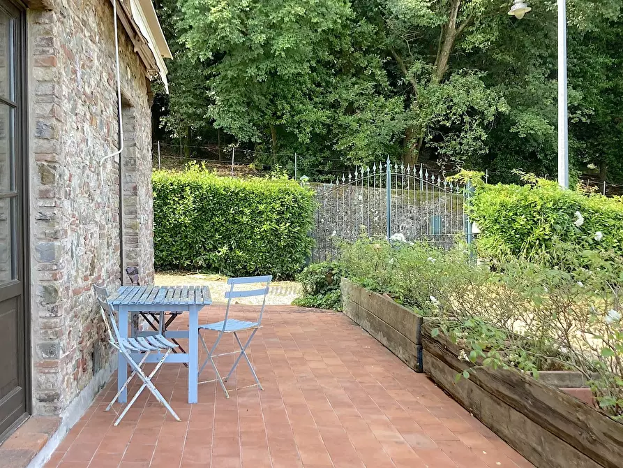 Immagine 12 di Rustico / casale in vendita  in Via della Scogliera 182 a Lucca