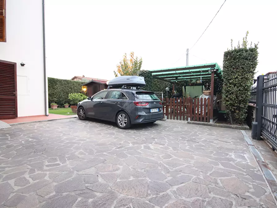 Immagine 8 di Appartamento in vendita  in Via dei Malfatti, pieve san paolo 51 a Lucca