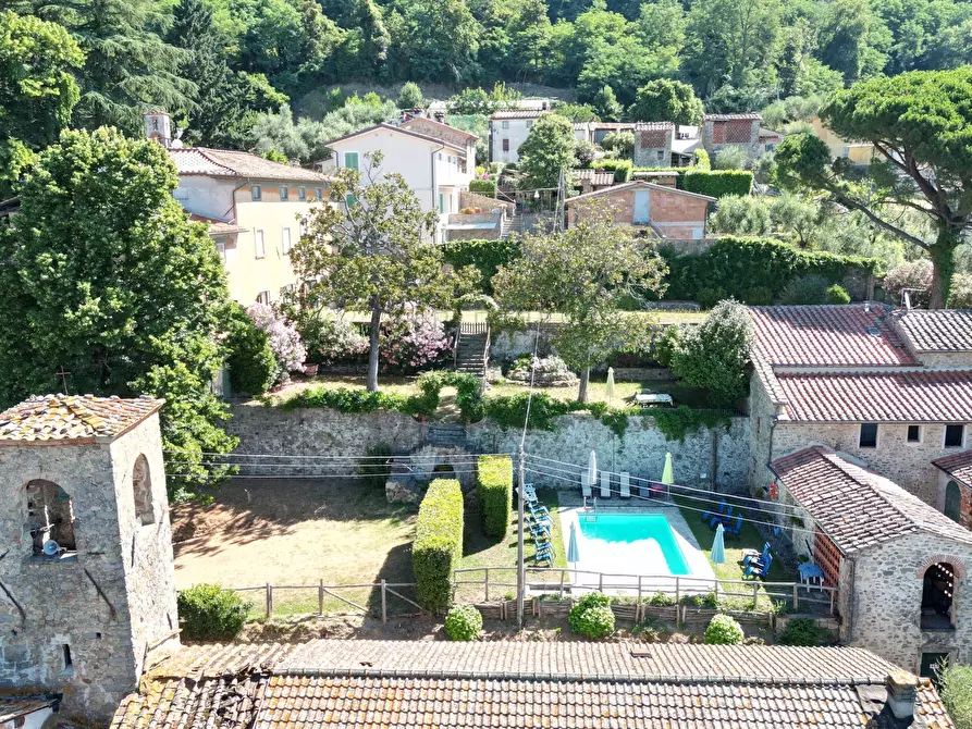 Immagine 4 di Rustico / casale in vendita  in Via di matraia a Lucca