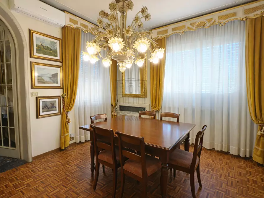 Immagine 9 di Villa in vendita  in Via Teresa Bandettini a Lucca
