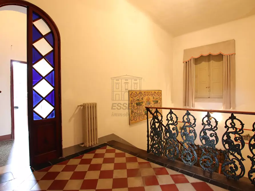 Immagine 46 di Villa in vendita  in via di montecatino a Lucca