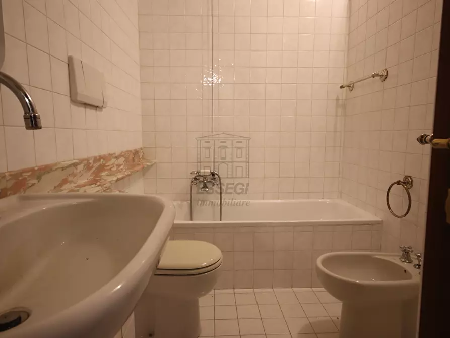 Immagine 15 di Appartamento in affitto  in Via San Donato 100 a Lucca