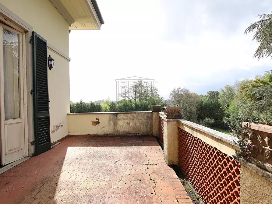 Immagine 22 di Villa in vendita  in traversa i 248 a Lucca