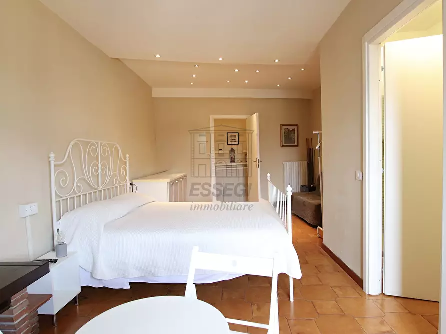 Immagine 5 di Appartamento in vendita  in Via Fillungo 113 a Lucca