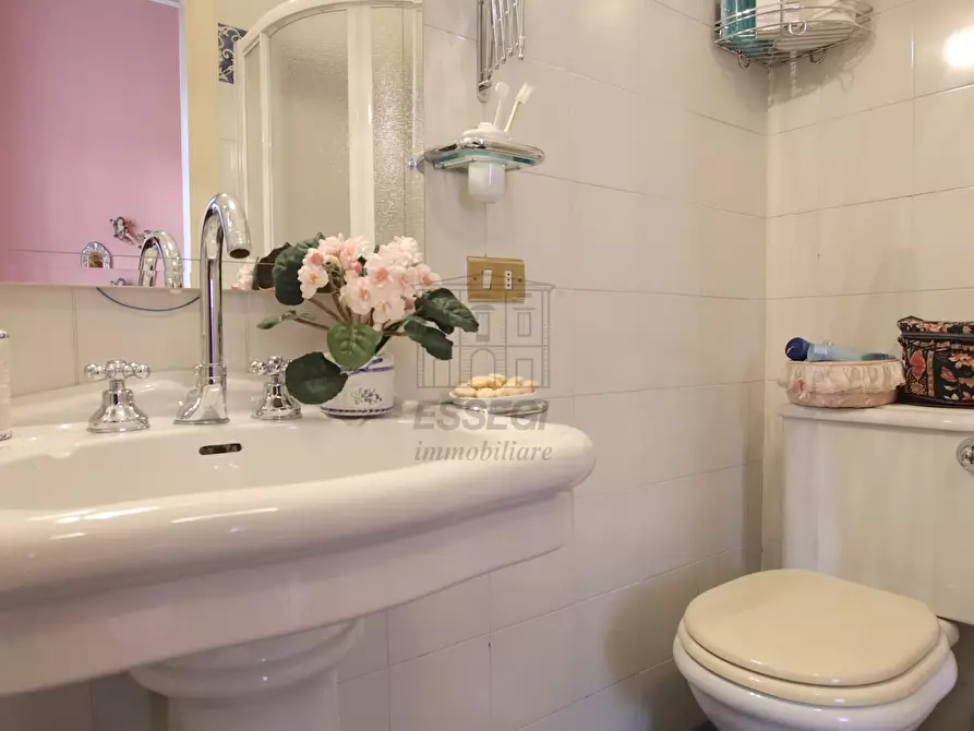 Immagine 20 di Appartamento in vendita  in VIa Fillungo a Lucca