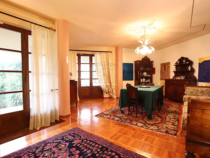 Immagine 8 di Villa in vendita  in Viale Cesare Biondi 68 a Barga