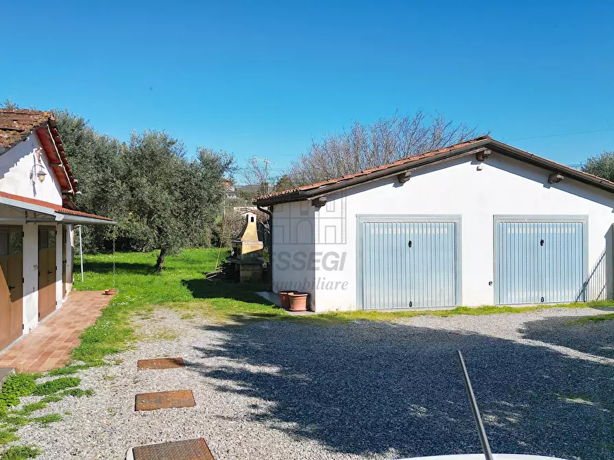 Immagine 5 di Villa in vendita  in Via delle Scuole 38 a Lucca