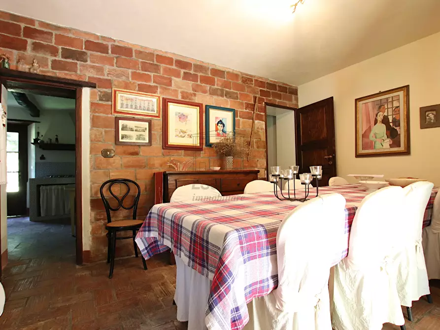 Immagine 17 di Rustico / casale in vendita  in Via della Chiesa di Gragnano a Lucca