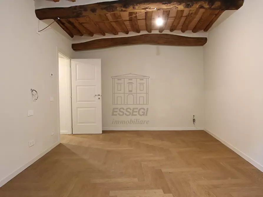 Immagine 7 di Appartamento in vendita  in Piazza San Giusto a Lucca