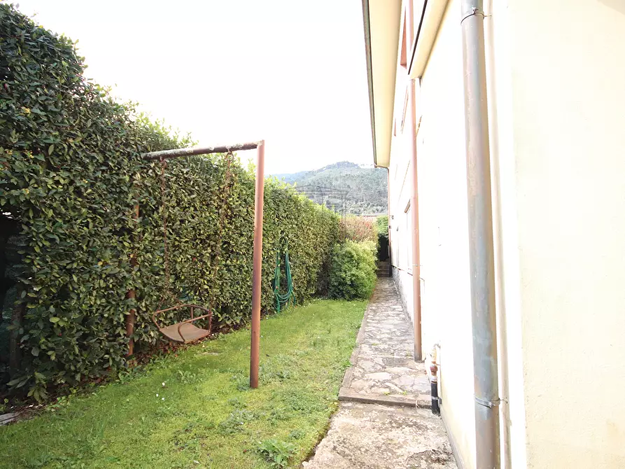 Immagine 8 di Villa in vendita  in Via Capo di Vico 3A a Lucca
