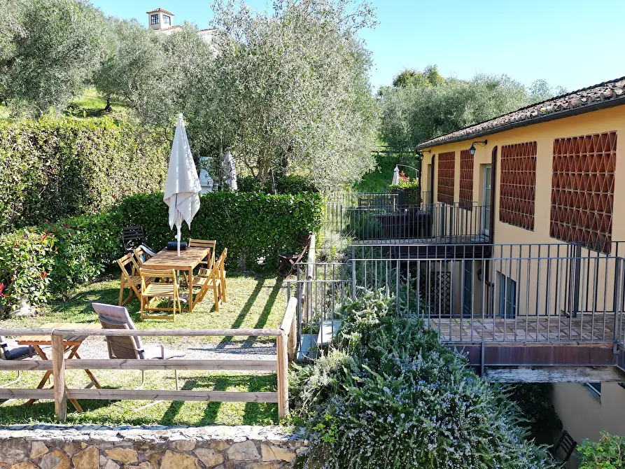 Immagine 5 di Rustico / casale in vendita  in Per matraia 22 a Capannori