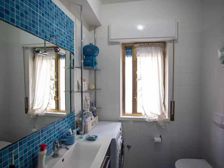 Immagine 35 di Casa indipendente in vendita  in Viale Aldo Moro 5 a Bova Marina