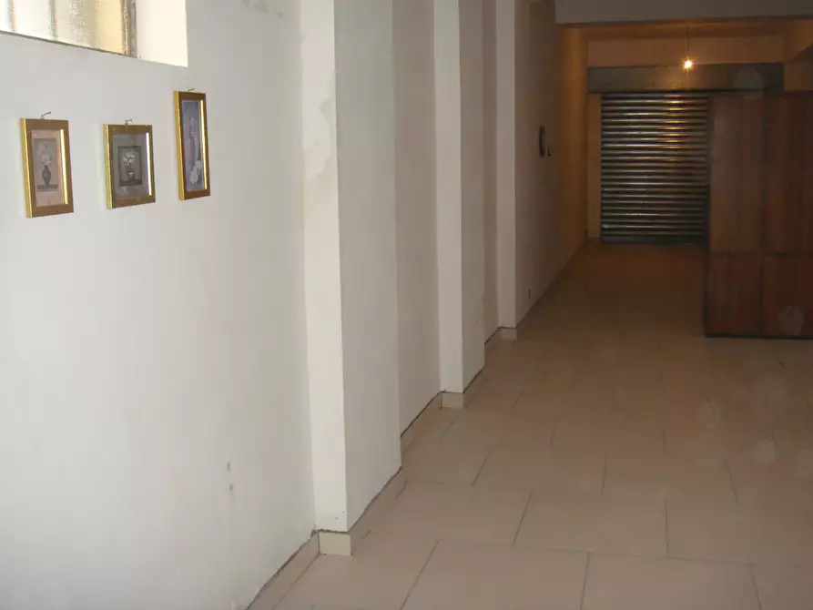 Immagine 9 di Magazzino in vendita  in Viale Aldo Moro Trav. Neri R.C. a Reggio Di Calabria