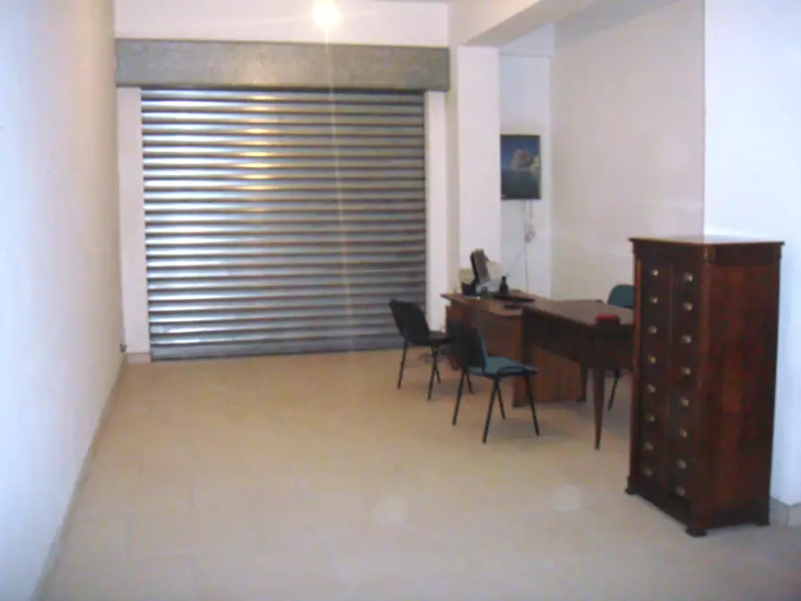 Immagine 4 di Magazzino in vendita  in Viale Aldo Moro Trav. Neri R.C. a Reggio Di Calabria