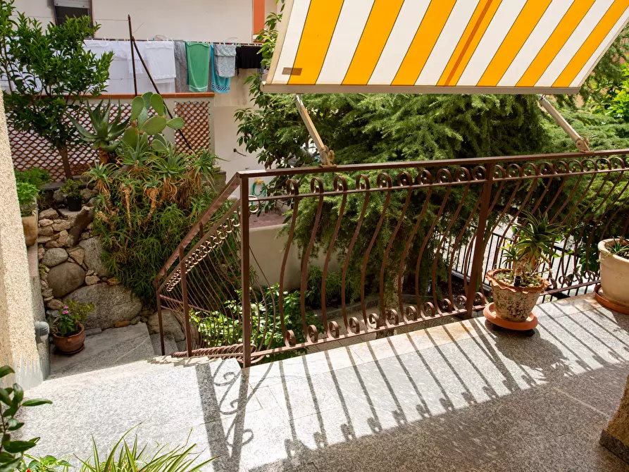 Immagine 15 di Casa indipendente in vendita  in Viale Aldo Moro 5 a Bova Marina