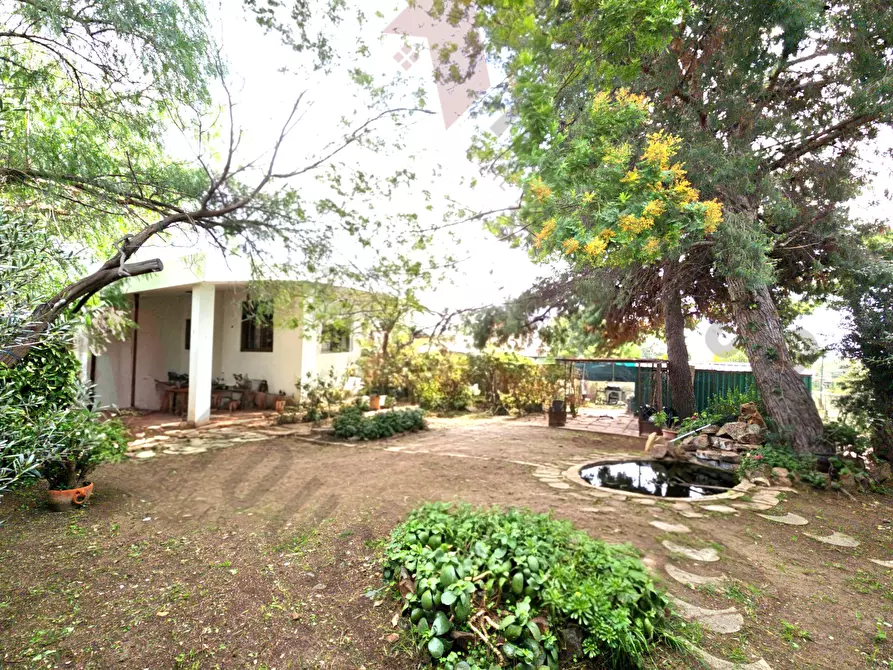 Immagine 1 di Villa in vendita  in Via Logudoro a Quartu Sant'elena