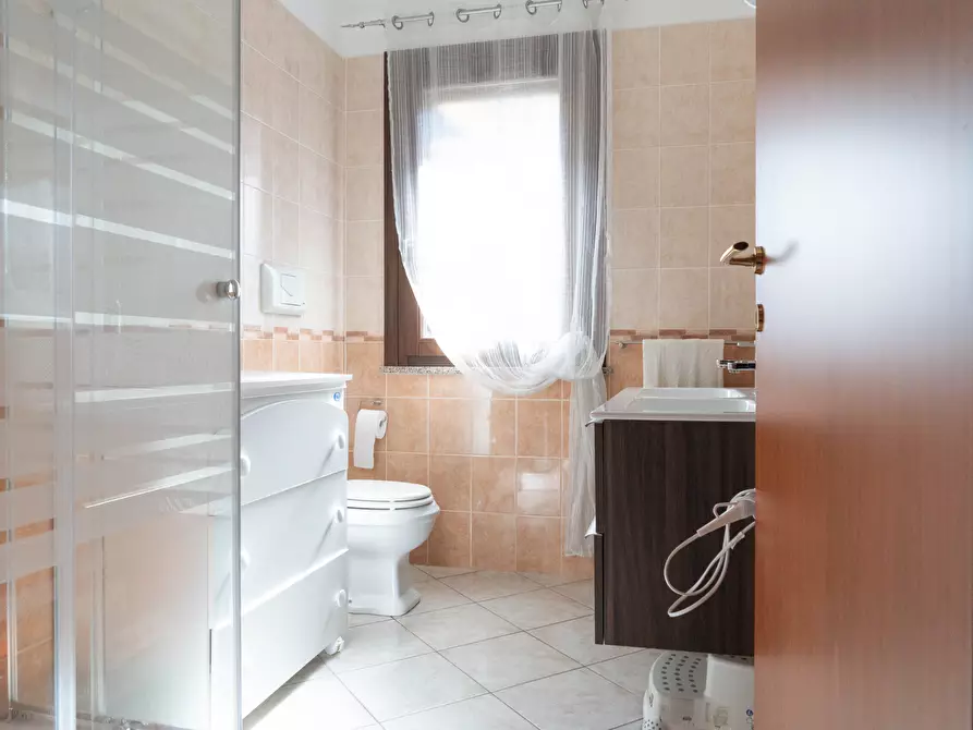 Immagine 21 di Villetta a schiera in vendita  a Uta