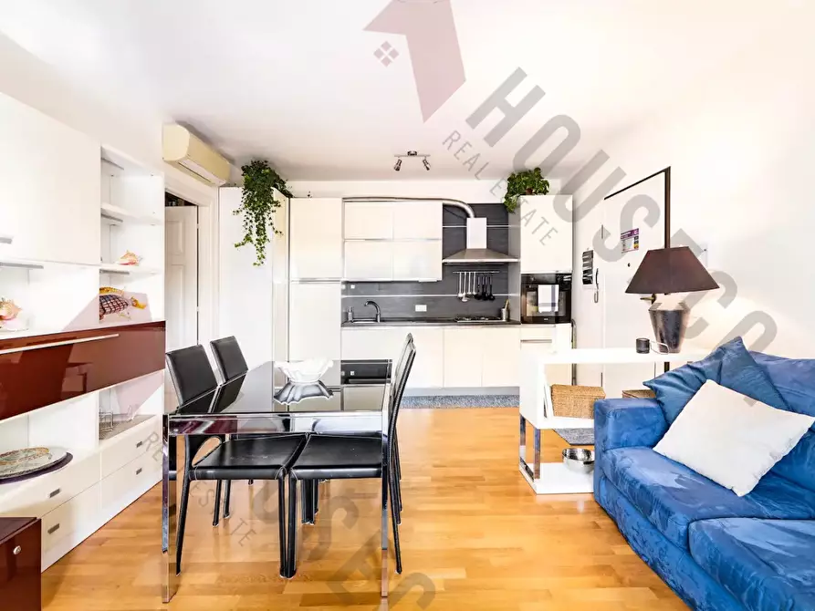 Immagine 2 di Appartamento in vendita  in Via Italia a Quartu Sant'elena