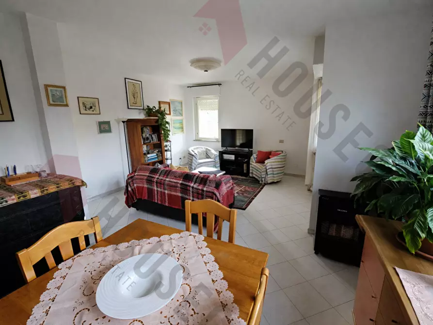 Immagine 6 di Villa in vendita  in via montecatini a Quartu Sant'elena