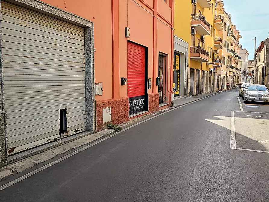 Immagine 16 di Appartamento in vendita  in Via Dante a Quartu Sant'elena