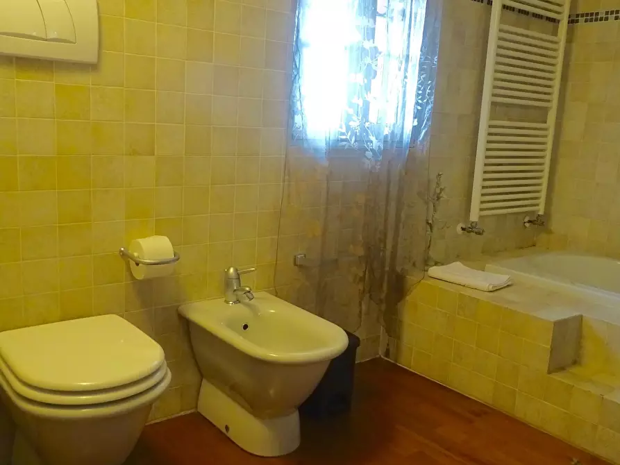 Immagine 33 di Villa in vendita  a Sarzana