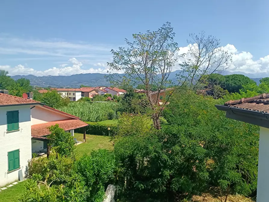 Immagine 13 di Quadrilocale in vendita  a Ameglia