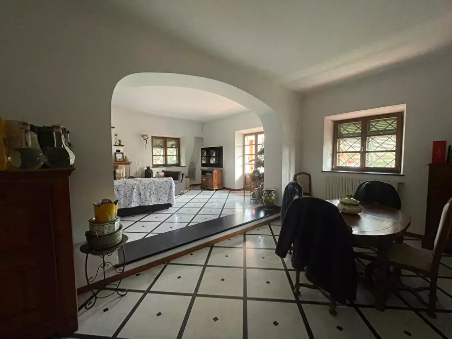 Immagine 7 di Villa in vendita  a Castelnuovo Magra