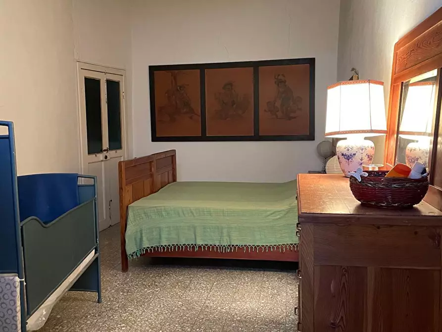 Immagine 21 di Pentalocale in vendita  in Piazza XIII Dicembre 6 a Ameglia