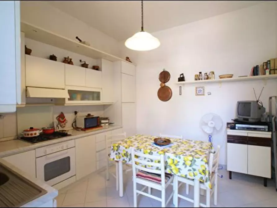 Immagine 11 di Terratetto in vendita  a Ameglia