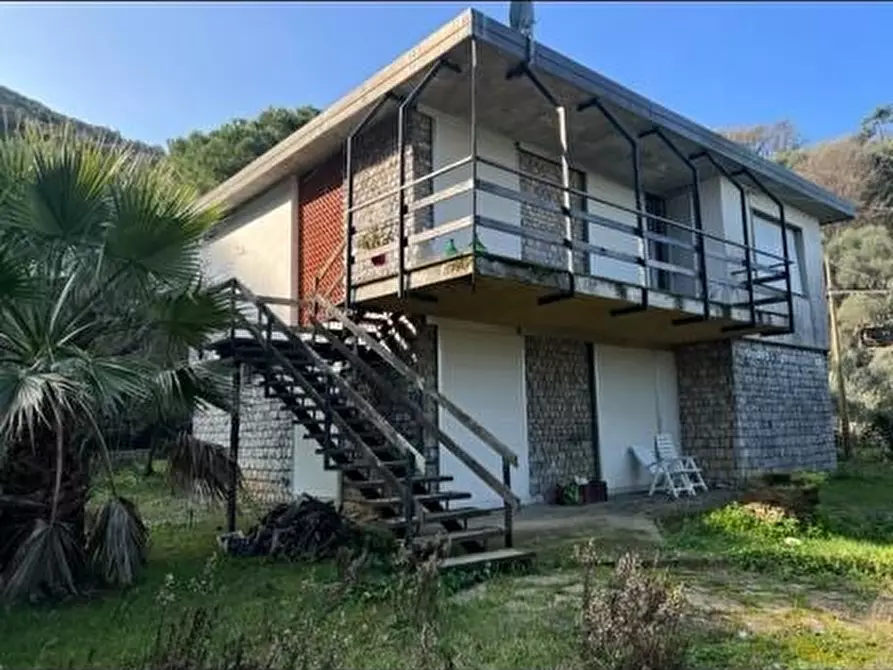 Immagine 1 di Villa in vendita  a Portovenere