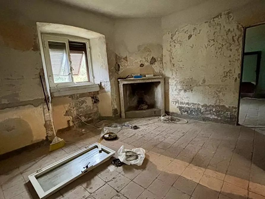 Immagine 54 di Villa in vendita  a Castelnuovo Magra