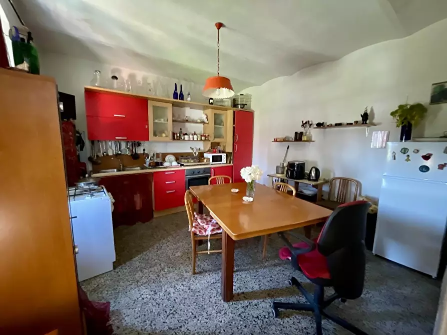 Immagine 2 di Casa bifamiliare in vendita  a Ameglia