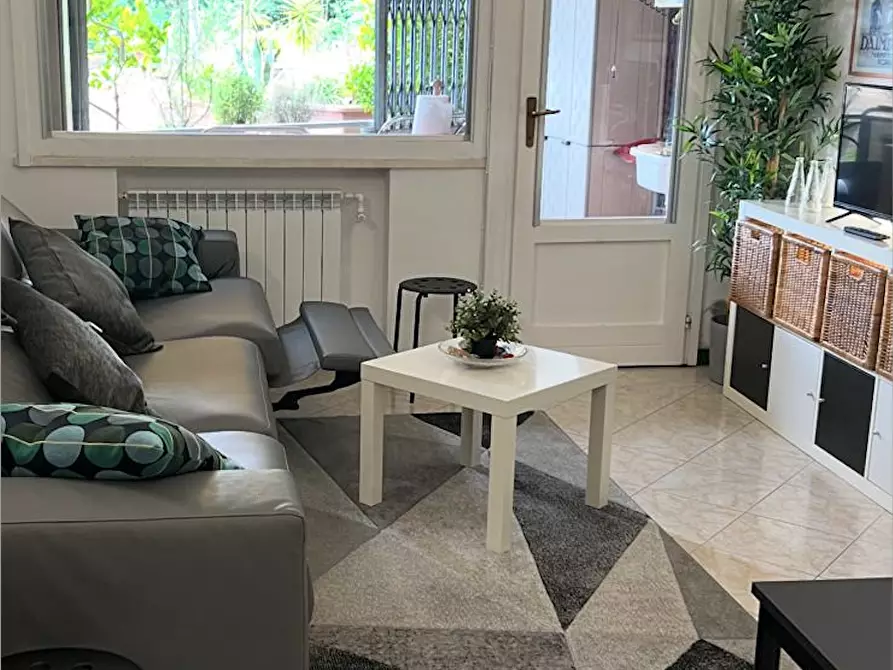 Immagine 2 di Appartamento in vendita  a Ameglia