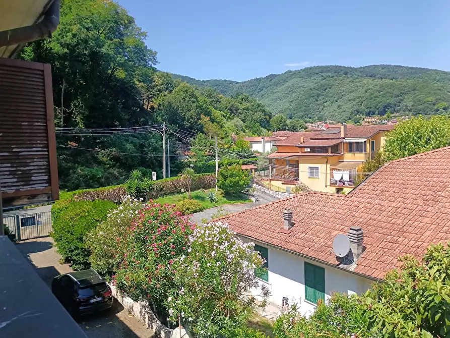 Immagine 14 di Quadrilocale in vendita  a Ameglia