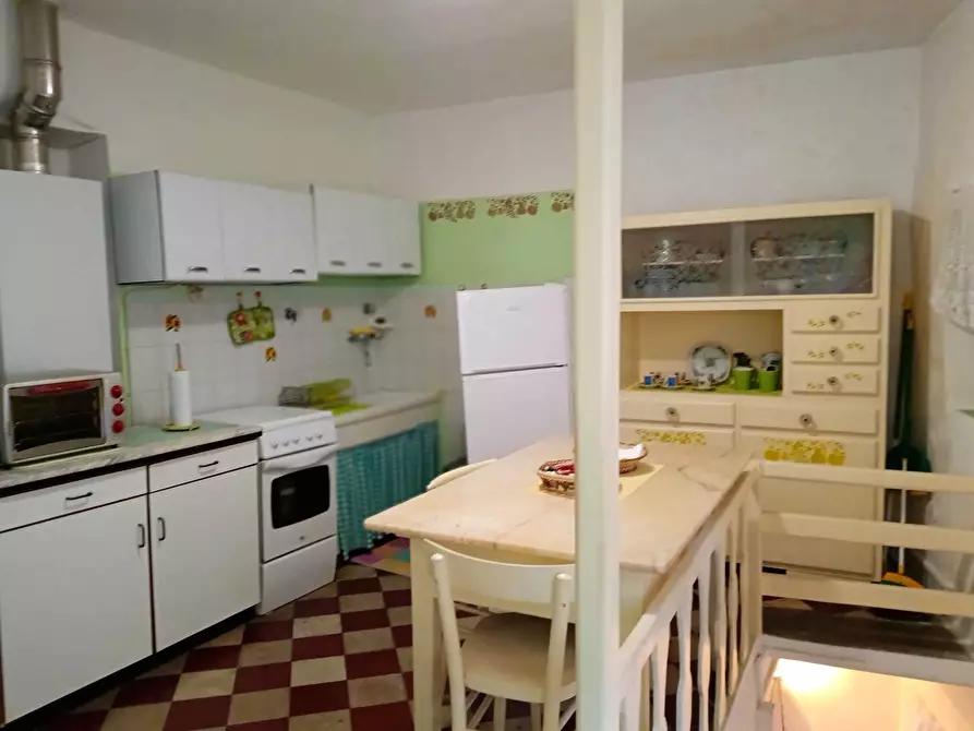 Immagine 8 di Quadrilocale in vendita  a Ameglia