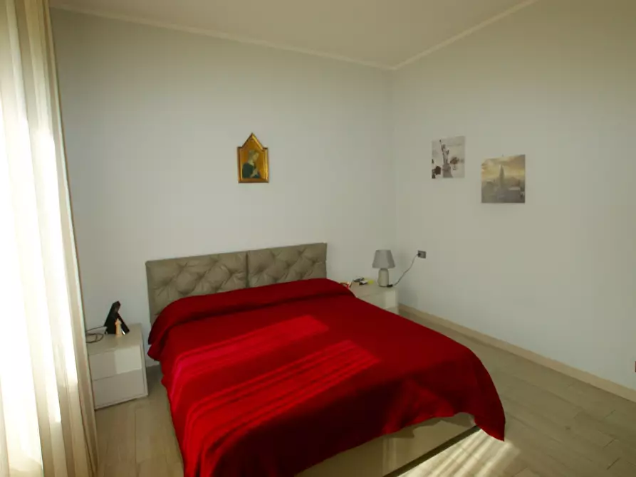 Immagine 11 di Porzione di casa in vendita  a Ameglia